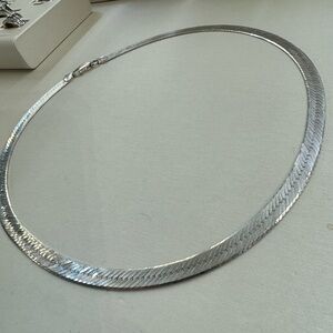 925 silver herringbone necklace 20 1/4 inches